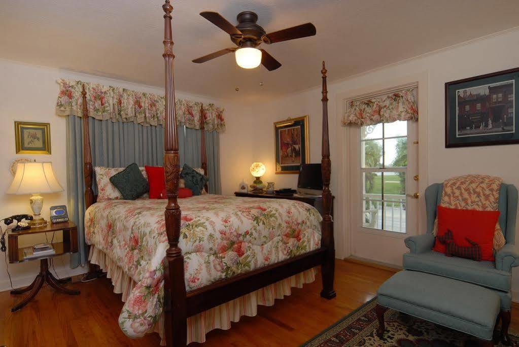 Sabal Palm House Bed And Breakfast Lake Worth Beach Bagian luar foto